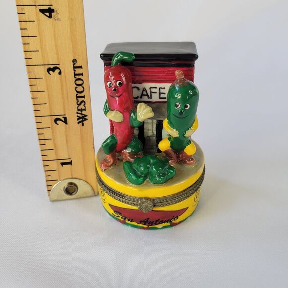 San Antonio Texas Red Green Chili Pepper Cafe Hinged Trinket Box Yellow Porcelai - Picture 3 of 14